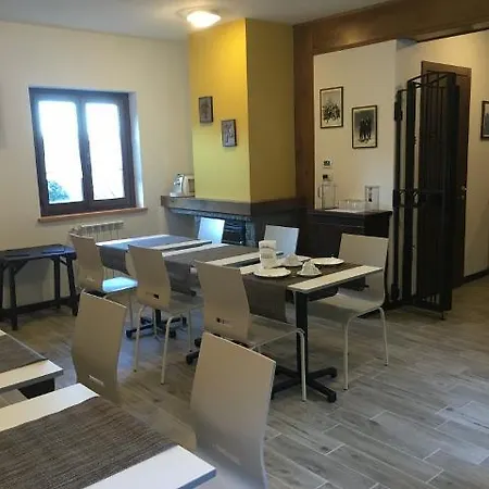 فندق مبيت وإفطار Lo Slittone ابيتون